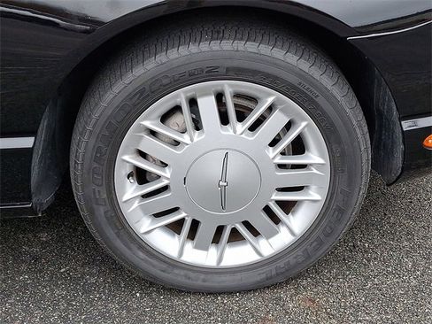 Used 2002 Ford Thunderbird image 9