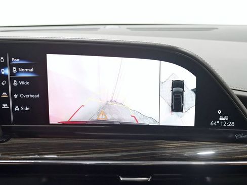 Used 2021 Cadillac Escalade Premium Luxury AWD/4WD image 17