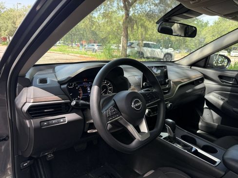 Used 2026 Nissan Altima 2.5 SV FWD image 26