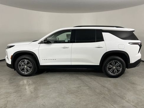 Certified 2024 Chevrolet Traverse LT w/ Enhanced Driving Package AWD/4WD image 5