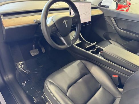Used 2020 Tesla Model Y Long Range image 11