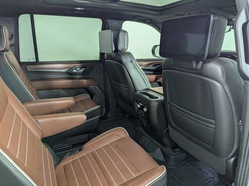 Used 2023 GMC Yukon XL Denali Ultimate image 28