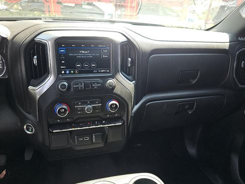 Used 2022 Chevrolet Silverado 1500 LT RWD image 13