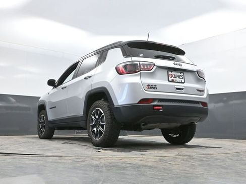 Used 2025 Jeep Compass Trailhawk AWD/4WD image 45