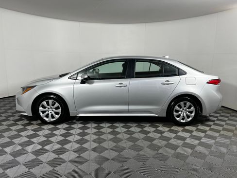 Certified 2023 Toyota Corolla LE image 8