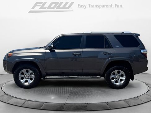Used 2017 Toyota 4Runner SR5 Premium RWD image 4