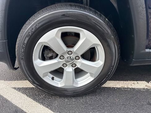 Used 2020 Jeep Compass Latitude w/ Cold Weather Group image 9