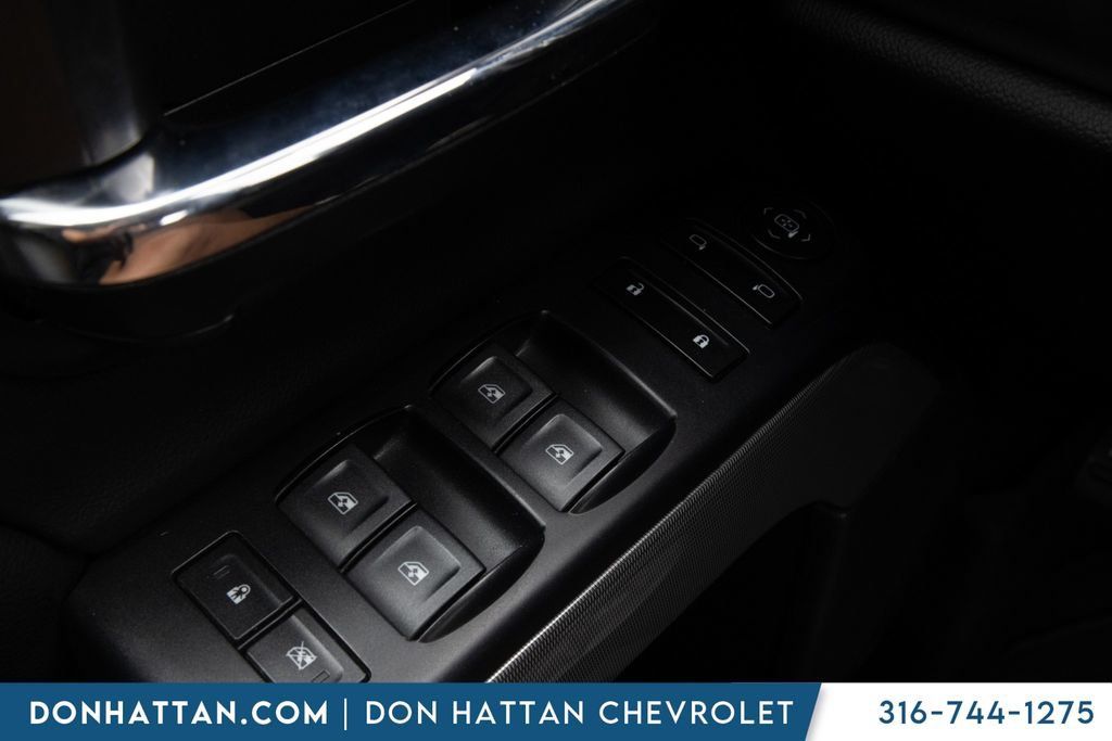 Used 2018 Chevrolet Silverado 1500 LT w/ All Star Edition AWD/4WD image 11