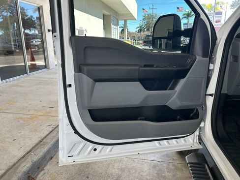 Used 2024 Ford F350 XL w/ Snow Plow Prep Package image 38