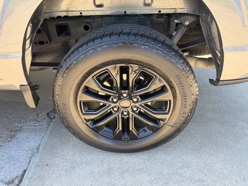 Used 2025 Ford F150 Lariat AWD/4WD image 12