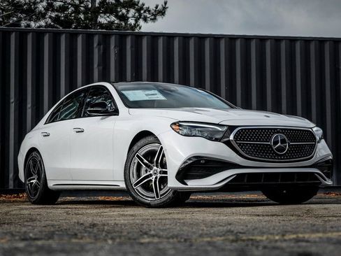 New 2026 Mercedes-Benz E 450 4MATIC Sedan image 1