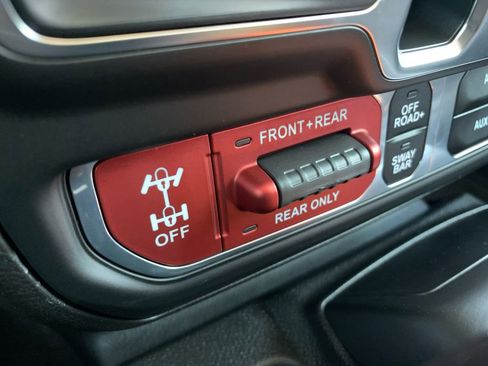 New 2025 Jeep Gladiator Rubicon w/ Safety Group image 23