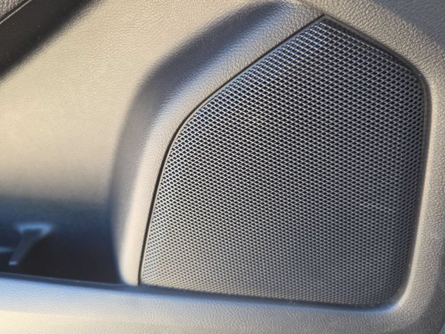 Used 2019 Ford Edge Titanium FWD image 20