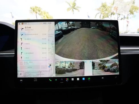 Used 2022 Tesla Model X Plaid AWD/4WD image 4