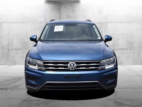 Used 2018 Volkswagen Tiguan SE w/ Panoramic Sunroof Package AWD/4WD image 4