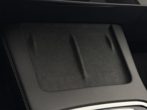 Used 2025 Tesla Model Y Long Range RWD image 21