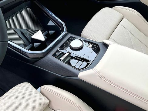 Certified 2025 BMW X3 xDrive30i w/ Premium Package image 17