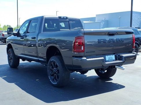 New 2026 RAM 2500 Big Horn AWD/4WD image 4