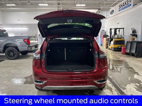 Used 2022 Buick Envision Avenir w/ Technology Package II AWD/4WD image 21