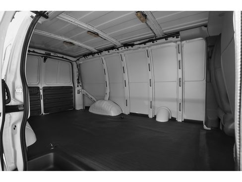 New 2026 GMC Savana 2500 w/ Driver Convenience Package RWD image 63