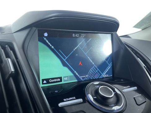 Used 2019 Ford Escape Titanium image 20