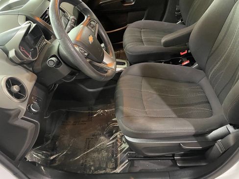 Used 2013 Chevrolet Sonic LT image 17