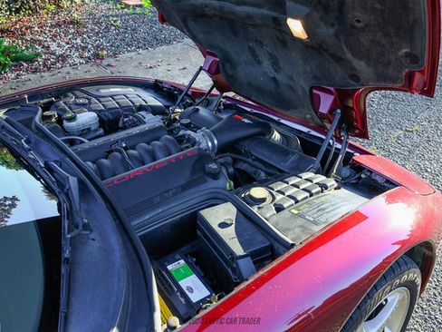 Used 2003 Chevrolet Corvette 50th Anniversary Edition w/ Preferred Equipment Group image 27