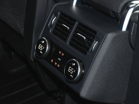 Used 2023 Land Rover Discovery S R-Dynamic image 67