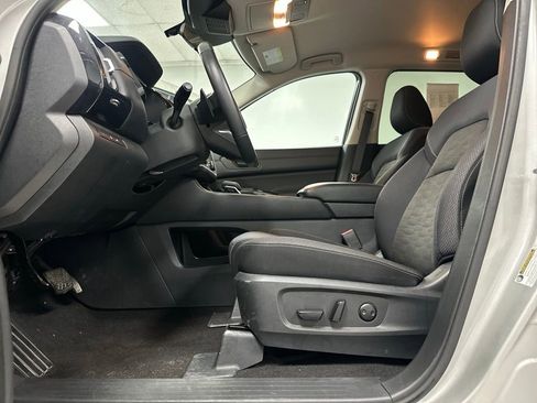 Used 2025 Nissan Pathfinder SV AWD/4WD image 20