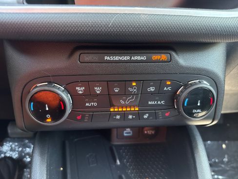 Used 2022 Ford Bronco Sport Outer Banks w/ Tech Package AWD/4WD image 28