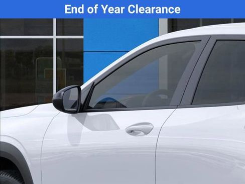 New 2025 Chevrolet Trax RS image 13