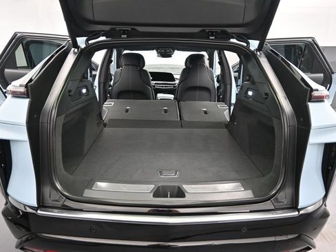 Certified 2024 Cadillac Lyriq Luxury AWD/4WD image 19