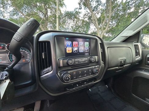 Used 2019 Chevrolet Silverado 1500 LT AWD/4WD image 11