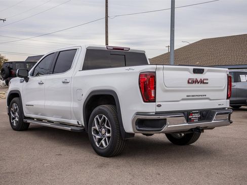 Used 2022 GMC Sierra 1500 SLT image 7