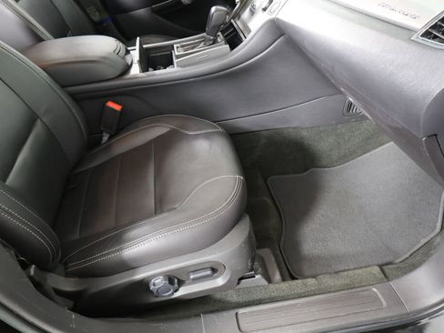 Used 2015 Ford Taurus SEL image 26