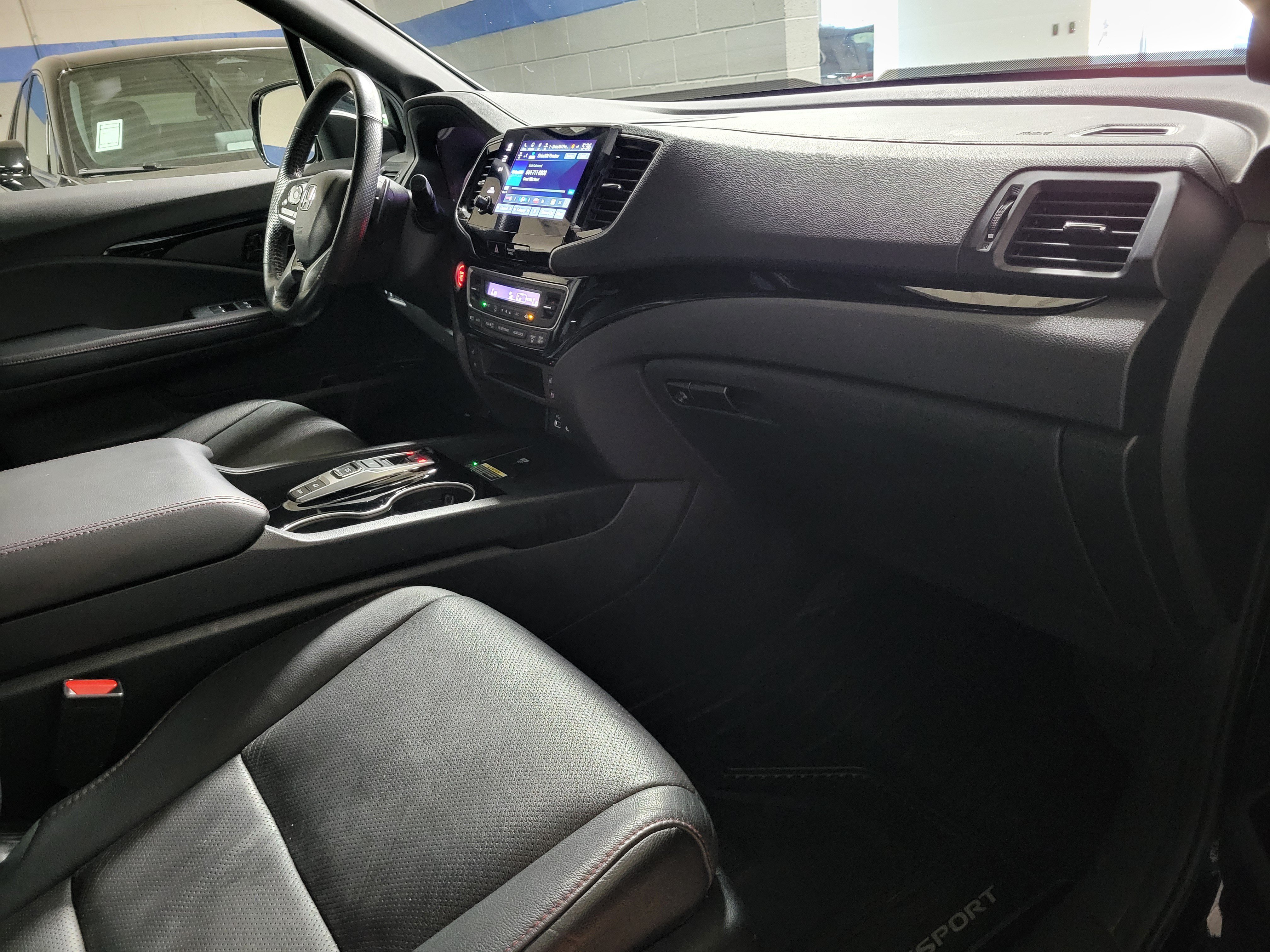 Used 2024 Honda Passport Black Edition image 12