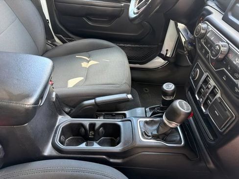Used 2021 Jeep Gladiator Sport AWD/4WD image 10