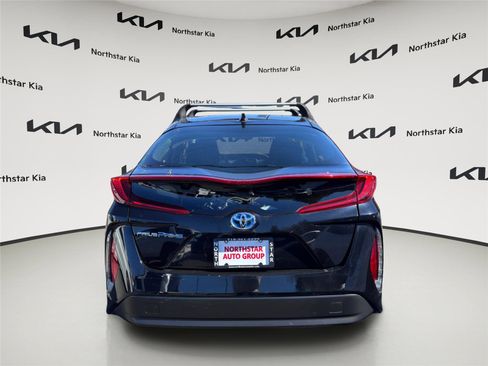 Used 2021 Toyota Prius Prime LE image 3