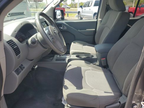 Used 2019 Nissan Frontier SV w/ Value Truck Package image 11