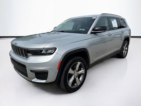 Used 2021 Jeep Grand Cherokee L Limited w/ Luxury Tech Group II AWD/4WD image 3