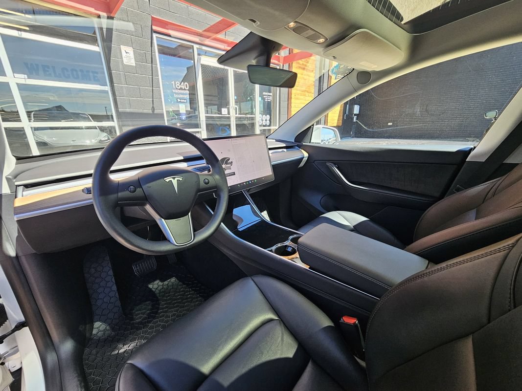 Used 2020 Tesla Model Y Long Range AWD/4WD image 2