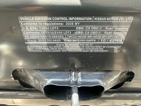 Used 2025 INFINITI QX60 Sensory AWD/4WD image 6