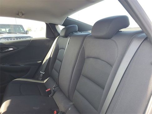 Used 2022 Chevrolet Malibu RS image 9