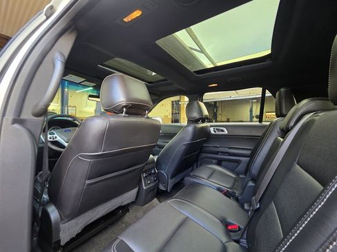 Used 2015 Ford Explorer Sport w/ Equipment Group 401A AWD/4WD image 19