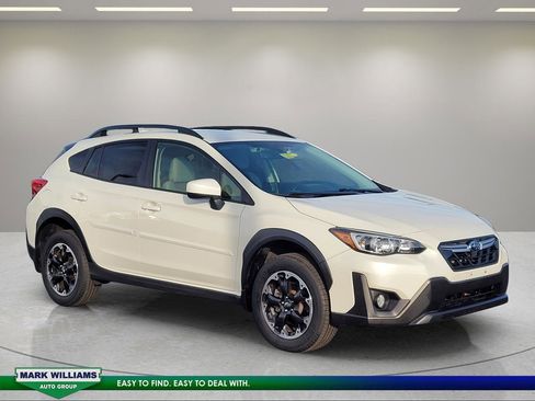 Used 2021 Subaru Crosstrek 2.0i Premium image 1