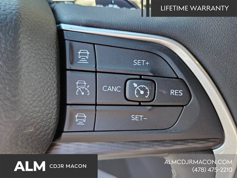 New 2025 Jeep Grand Cherokee Laredo RWD image 23