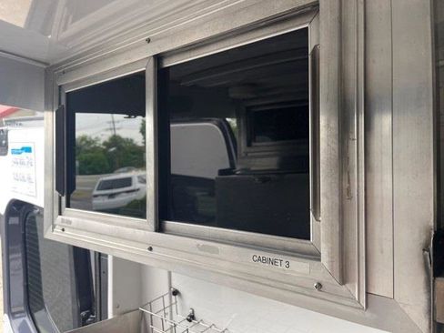 Used 2020 Mercedes-Benz Sprinter 4500 w/ Premium Plus Package image 37