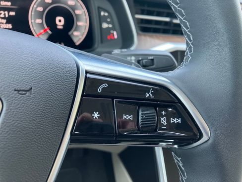 Used 2025 Audi A6 3.0T Premium image 17