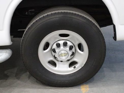 Used 2023 Chevrolet Express 2500 w/ Driver Convenience Package image 27