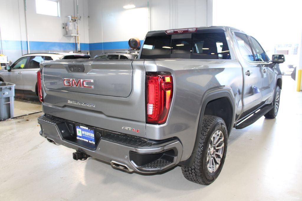 Used 2022 GMC Sierra 1500 AT4 w/ Technology Package AWD/4WD image 32